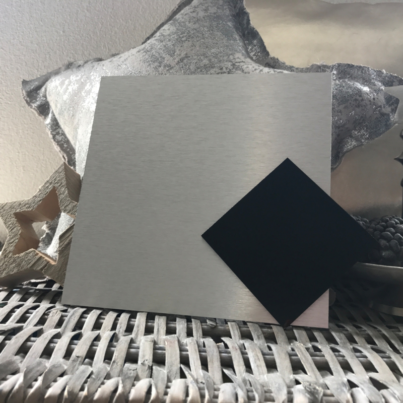 Blanco Naambordje | RVS Look Zilver Vierkant met Zwarte Ruit | 20x20cm