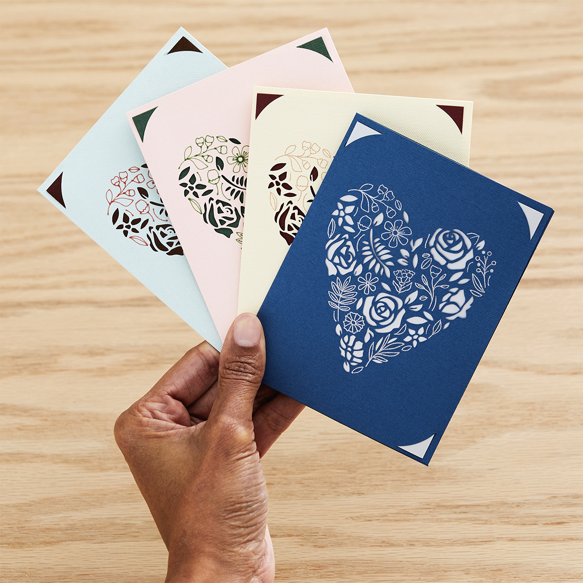 Plotterie.nl – Cricut Insert Cards Glitz&Clam 40 – 2009474-3
